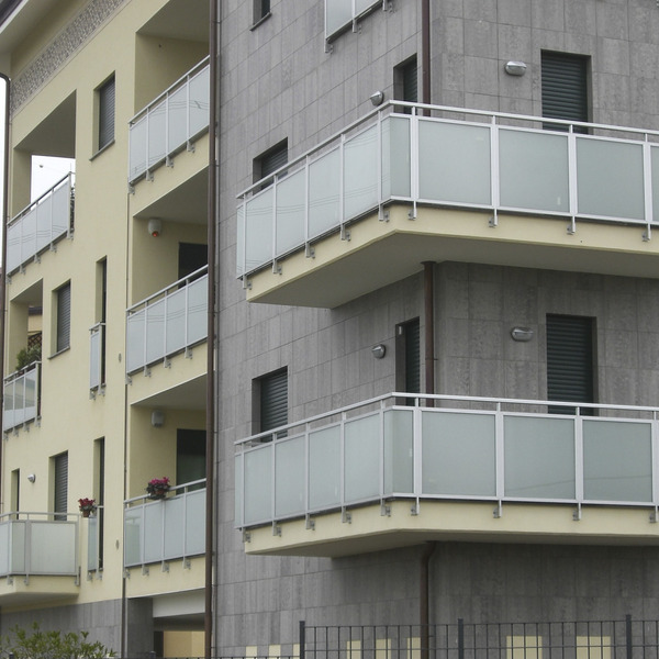 Parapetti in vetro per condominio