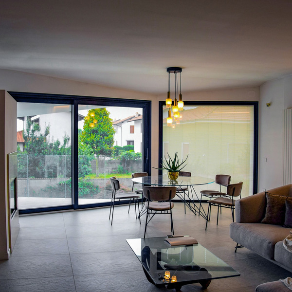 Realizzazione efornitura di infissi scorrevoli